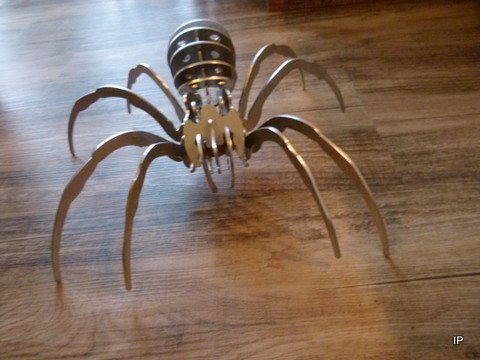 Edelstahl Spinne 3D groß